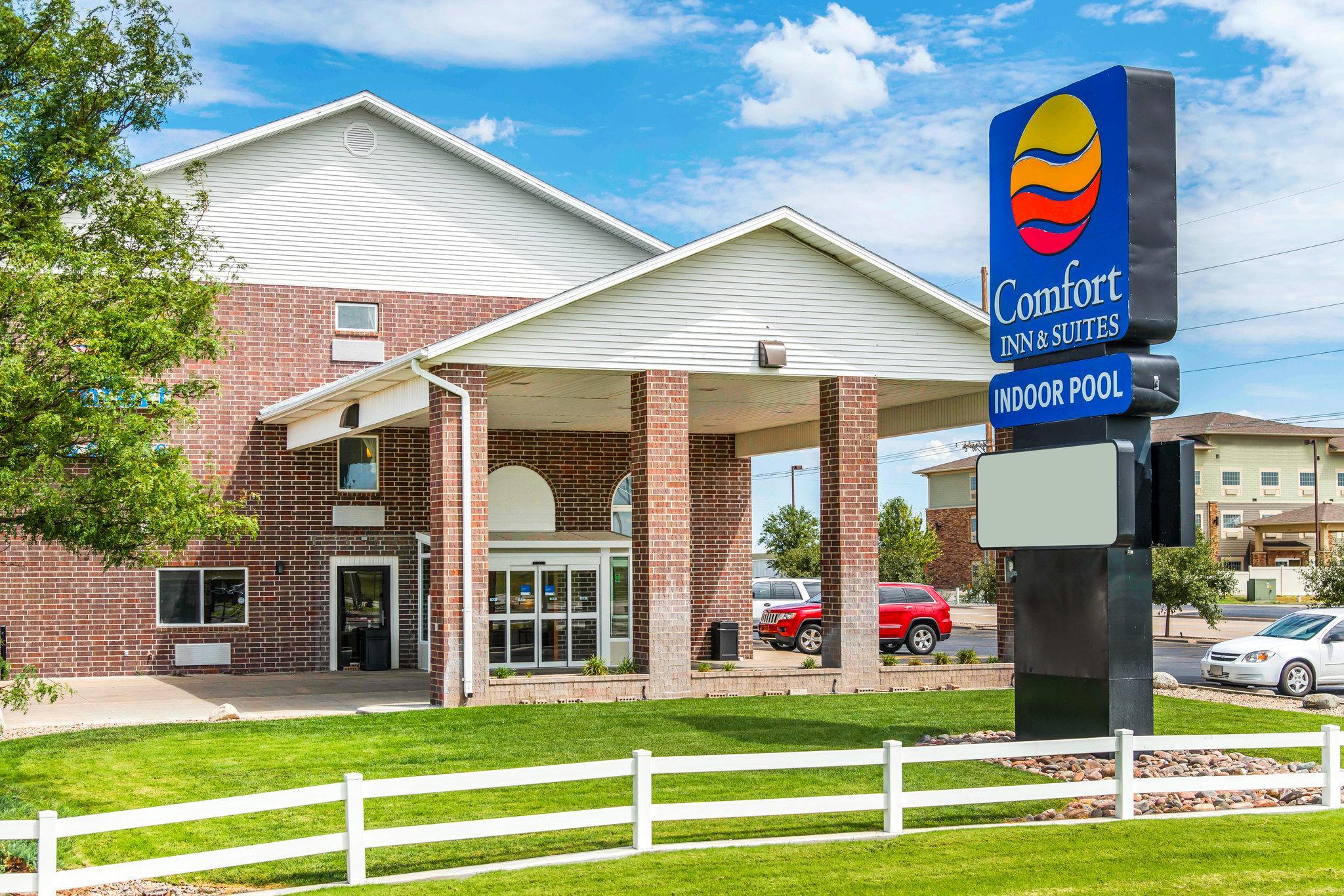 Comfort Inn & Suites Hays I-70 Exteriör bild