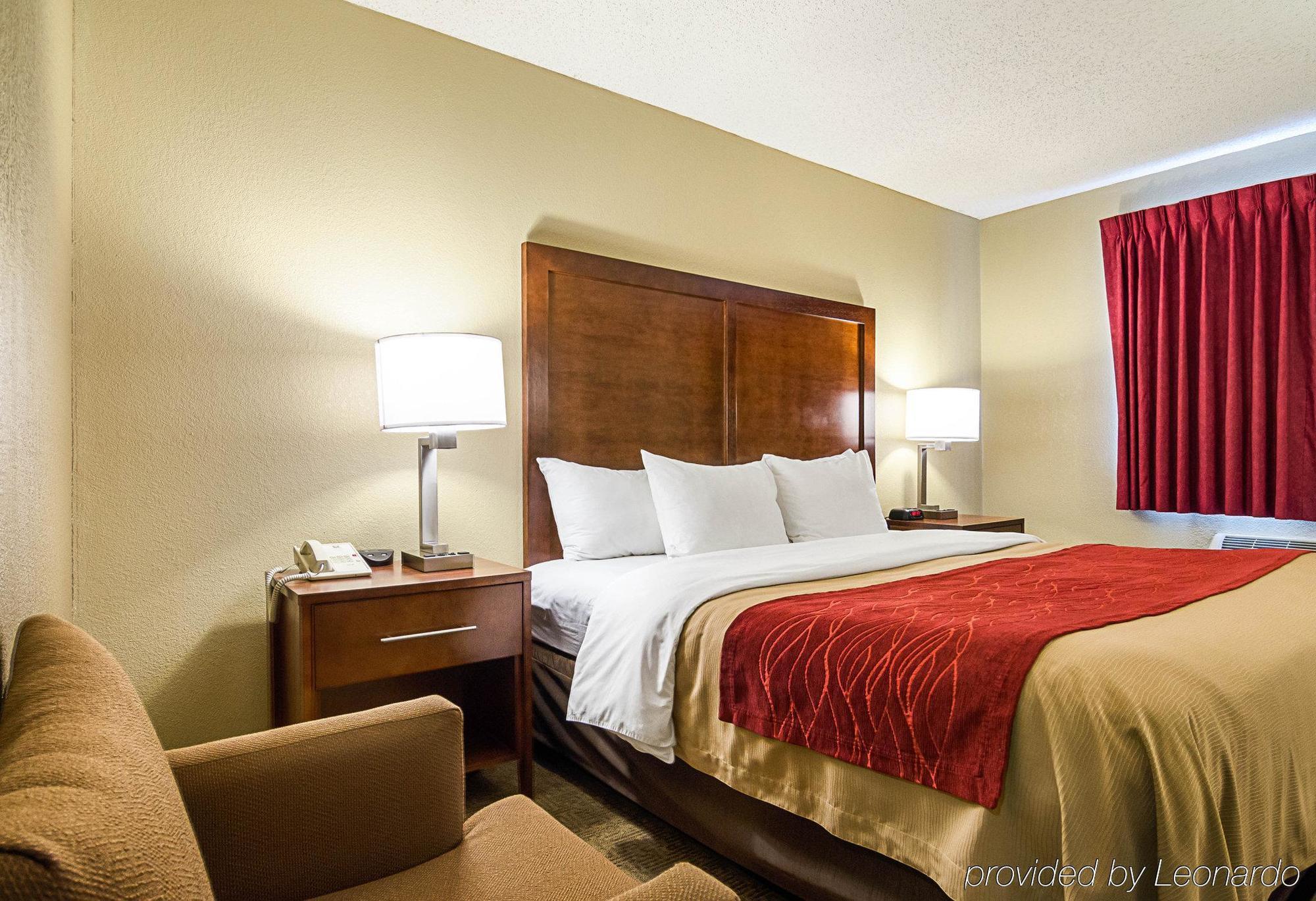 Comfort Inn & Suites Hays I-70 Exteriör bild
