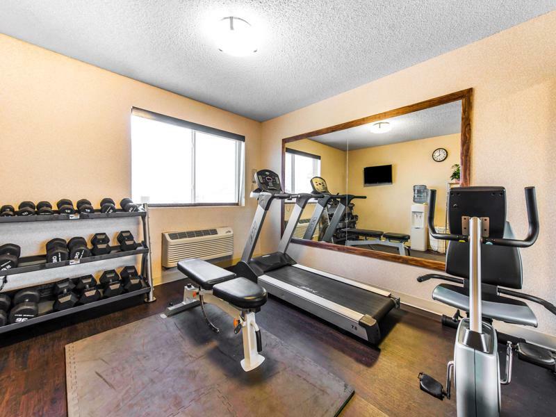Comfort Inn & Suites Hays I-70 Exteriör bild